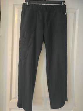 Urbane Icon Scrubs